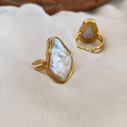 Pearls rings
